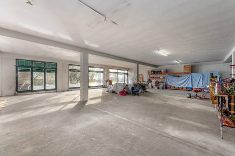 Loja 500m2 em Senhora da Hora / Junto a estação de Metro Sra da Hora