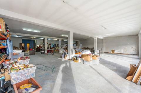 Loja 500m2 em Senhora da Hora / Junto a estação de Metro Sra da Hora