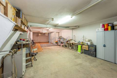 Loja 500m2 em Senhora da Hora / Junto a estação de Metro Sra da Hora