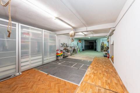 Loja 500m2 em Senhora da Hora / Junto a estação de Metro Sra da Hora