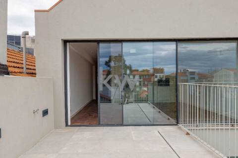 T2 Exclusivo na Rua do Almada, Porto - Novo