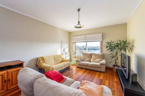 Espaçoso Apartamento T4 com 205m2 de ABC - Zona Privilegiada da Maia, Porto