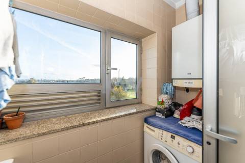 Espaçoso Apartamento T4 com 205m2 de ABC - Zona Privilegiada da Maia, Porto