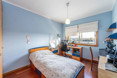 Espaçoso Apartamento T4 com 205m2 de ABC - Zona Privilegiada da Maia, Porto