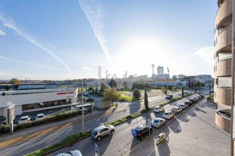 Espaçoso Apartamento T4 com 205m2 de ABC - Zona Privilegiada da Maia, Porto