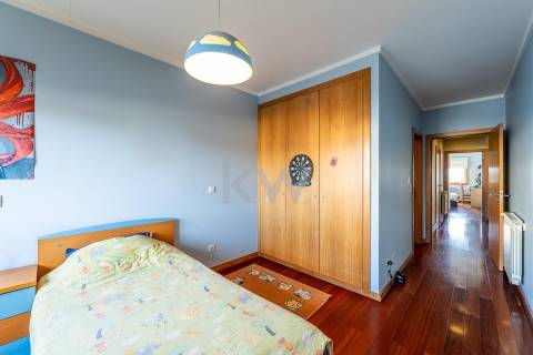 Espaçoso Apartamento T4 com 205m2 de ABC - Zona Privilegiada da Maia, Porto