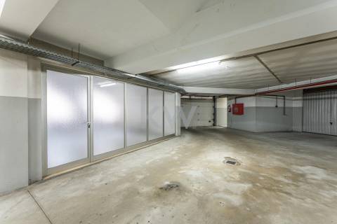 Espaçoso Apartamento T4 com 205m2 de ABC - Zona Privilegiada da Maia, Porto