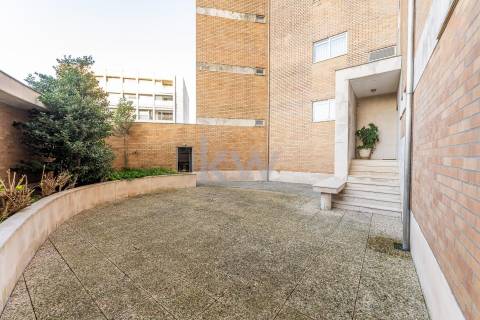 Espaçoso Apartamento T4 com 205m2 de ABC - Zona Privilegiada da Maia, Porto