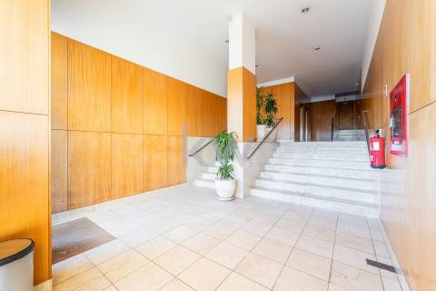 Espaçoso Apartamento T4 com 205m2 de ABC - Zona Privilegiada da Maia, Porto