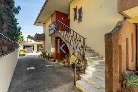 Andar Moradia junto à praia da Granja