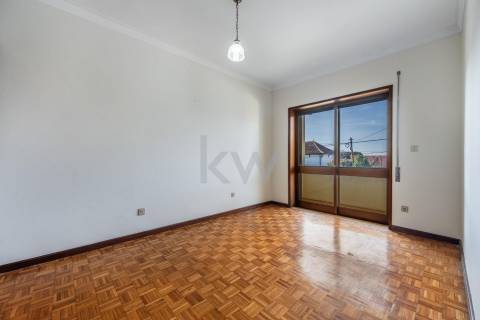 Andar Moradia junto à praia da Granja