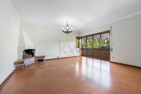 Andar Moradia junto à praia da Granja