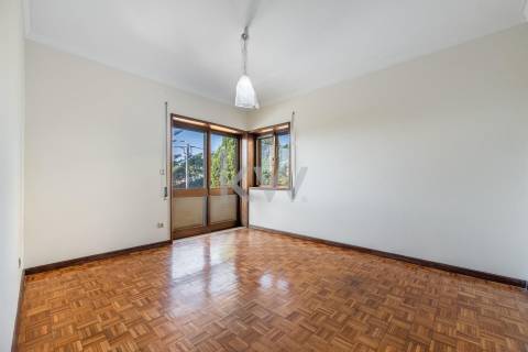 Andar Moradia junto à praia da Granja