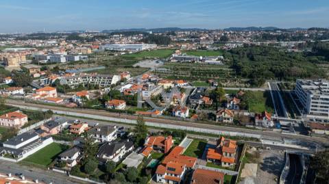 Andar Moradia junto à praia da Granja