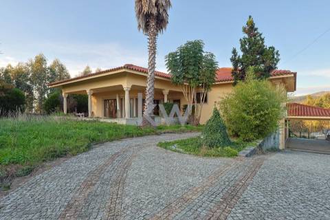 Moradia T5 Isolada e Moderna – Gondomar