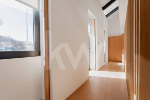 FANTÁSTICA MORADIA NOVA COM 3 SUITES EM OLIVEIRA DE AZEMÉIS