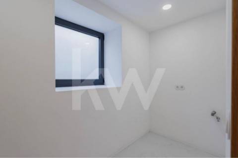 FANTÁSTICA MORADIA NOVA COM 3 SUITES EM OLIVEIRA DE AZEMÉIS