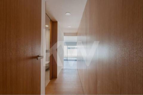 FANTÁSTICA MORADIA NOVA COM 3 SUITES EM OLIVEIRA DE AZEMÉIS