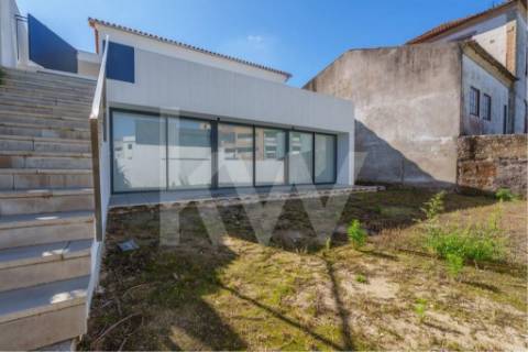 FANTÁSTICA MORADIA NOVA COM 3 SUITES EM OLIVEIRA DE AZEMÉIS