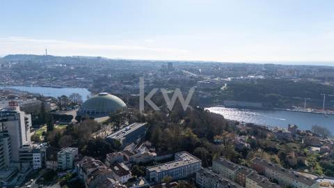 Apartamento T3 de Luxo no Coração da Zona Romântica do Porto - Ao Palácio Cristal