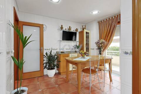 Moradia T4 Geminada em S. Cosme, Gondomar - Casa Perfeita para Família Moderna – 