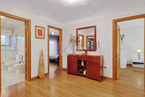 Moradia T4 Geminada em S. Cosme, Gondomar - Casa Perfeita para Família Moderna – 