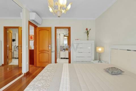 Moradia T4 Geminada em S. Cosme, Gondomar - Casa Perfeita para Família Moderna – 