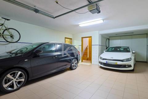 Moradia T4 Geminada em S. Cosme, Gondomar - Casa Perfeita para Família Moderna – 