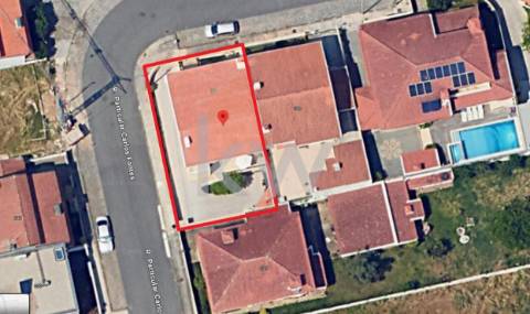 Moradia T4 Geminada em S. Cosme, Gondomar - Casa Perfeita para Família Moderna – 