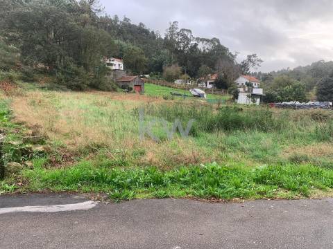 Terreno com viabilidade construtiva - Lanhelas - Caminha