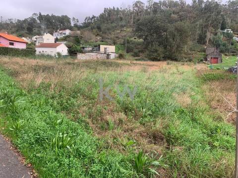 Terreno com viabilidade construtiva - Lanhelas - Caminha