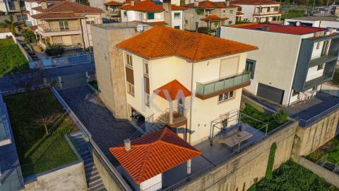 Moradia T3 em Amares 