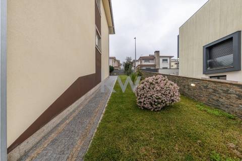 Moradia T3 em Amares 