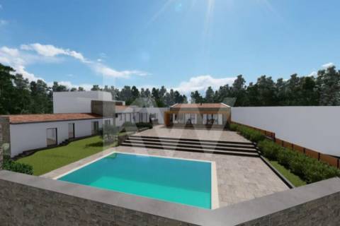 Moradia para restauro num lote de 1080 m2 em Vairão, Vila do Conde