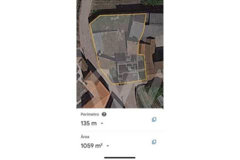 Moradia para restauro num lote de 1080 m2 em Vairão, Vila do Conde