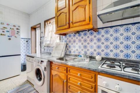 Moradia Bi-Familiar em Calendário