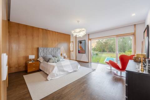 Moradia individual com Piscina terreno de 2661 m2 em Aveleda, Vila do Conde