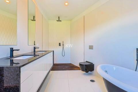 Moradia individual com Piscina terreno de 2661 m2 em Aveleda, Vila do Conde