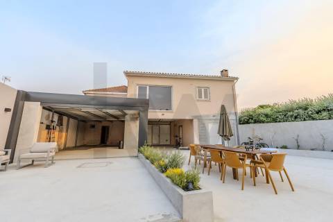 Moradia individual com Piscina terreno de 2661 m2 em Aveleda, Vila do Conde