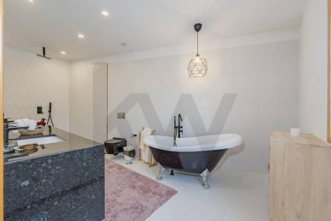 Moradia individual com Piscina terreno de 2661 m2 em Aveleda, Vila do Conde