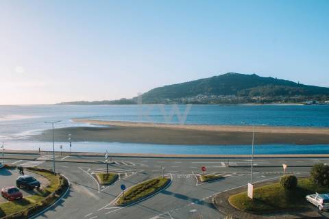 Apartamento na Primeira Linha frente ao Rio Minho