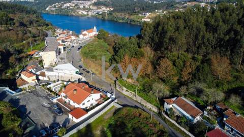 Moradia independente T6 com Piscina aquecida