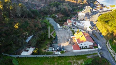 Moradia independente T6 com Piscina aquecida