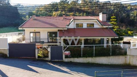 Moradia independente T6 com Piscina aquecida