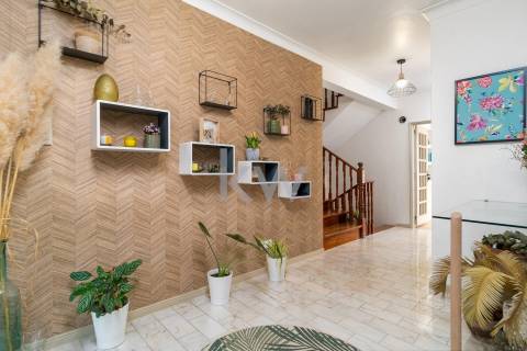 Moradia independente T6 com Piscina aquecida