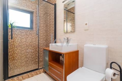 Moradia independente T6 com Piscina aquecida