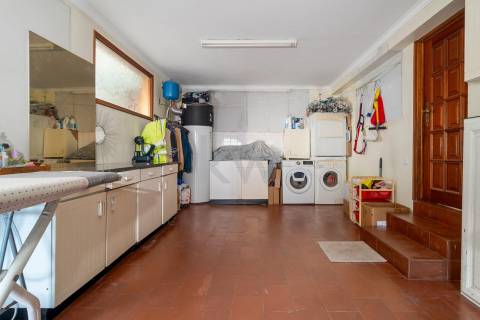 Moradia independente T6 com Piscina aquecida