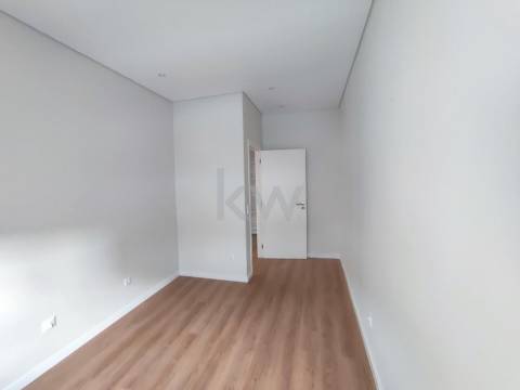 T1 Para arrendar na Rua da Alegria Porto