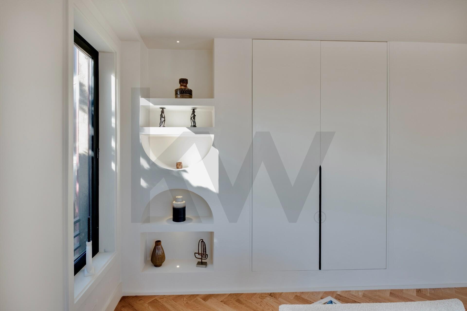 Exclusivo T3+1 de luxo na Av. Antunes Guimarães. Luz, espaço e distinção.
