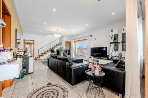 .Moradia T4+1 em Vila do Conte 4 frentes 